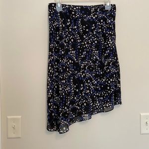 Asymmetrical skirt like new
